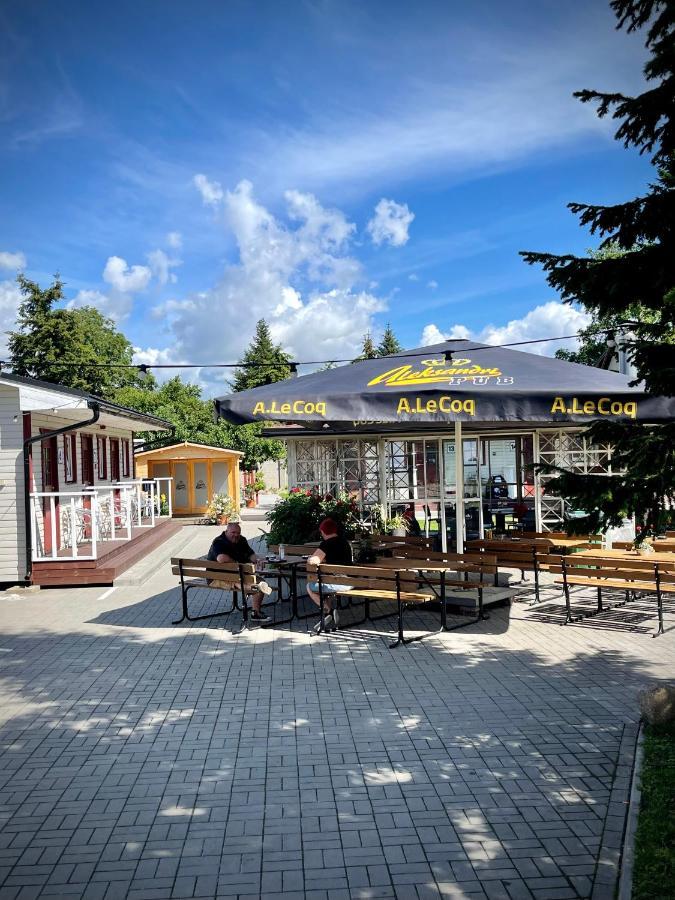 Aleksandri Guesthouse パルヌ エクステリア 写真