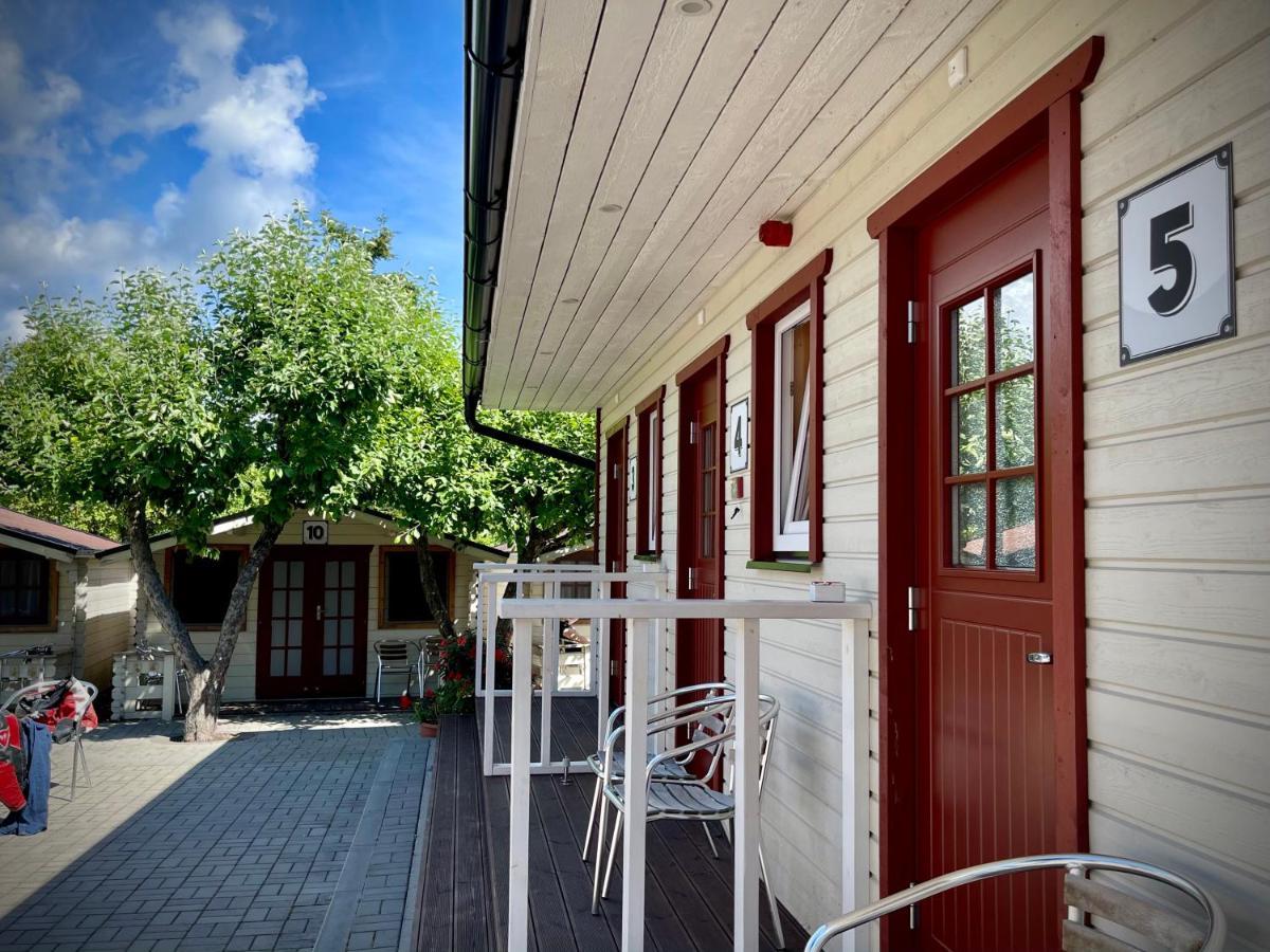 Aleksandri Guesthouse パルヌ エクステリア 写真