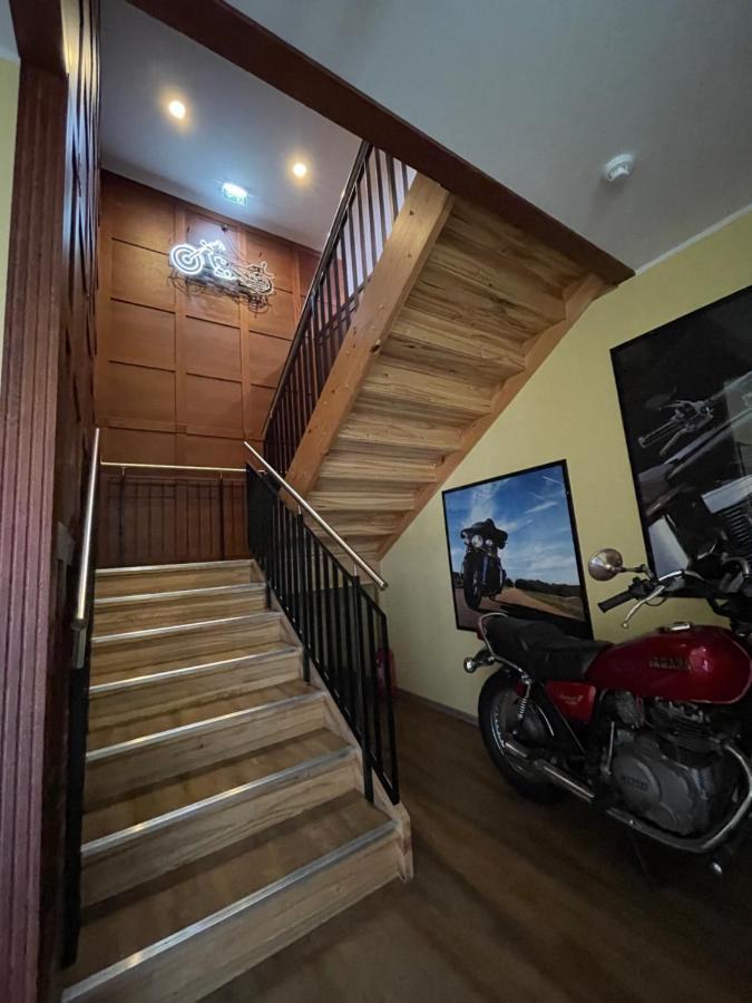 Aleksandri Guesthouse パルヌ エクステリア 写真