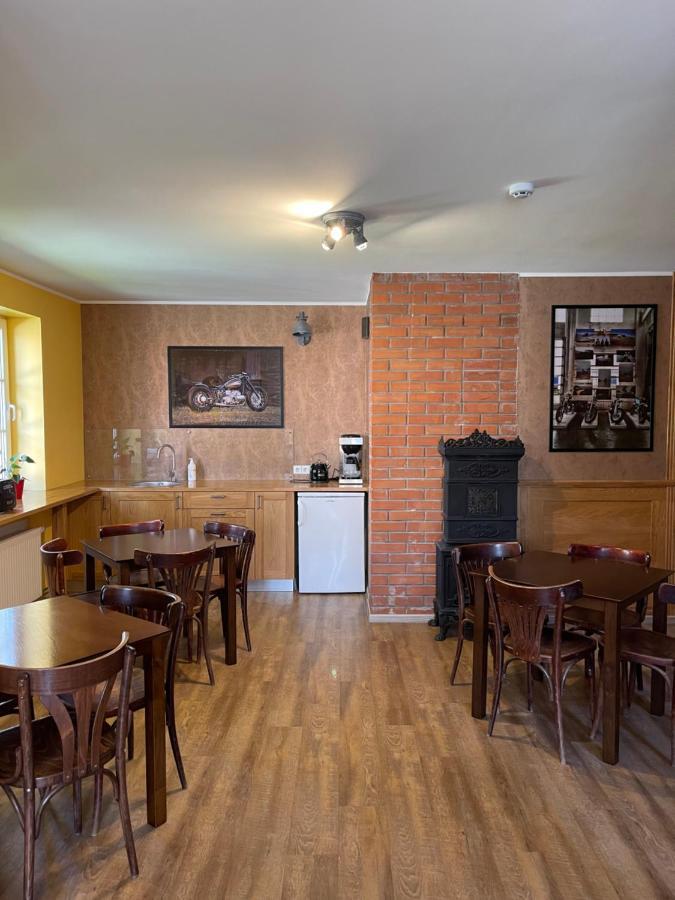 Aleksandri Guesthouse パルヌ エクステリア 写真
