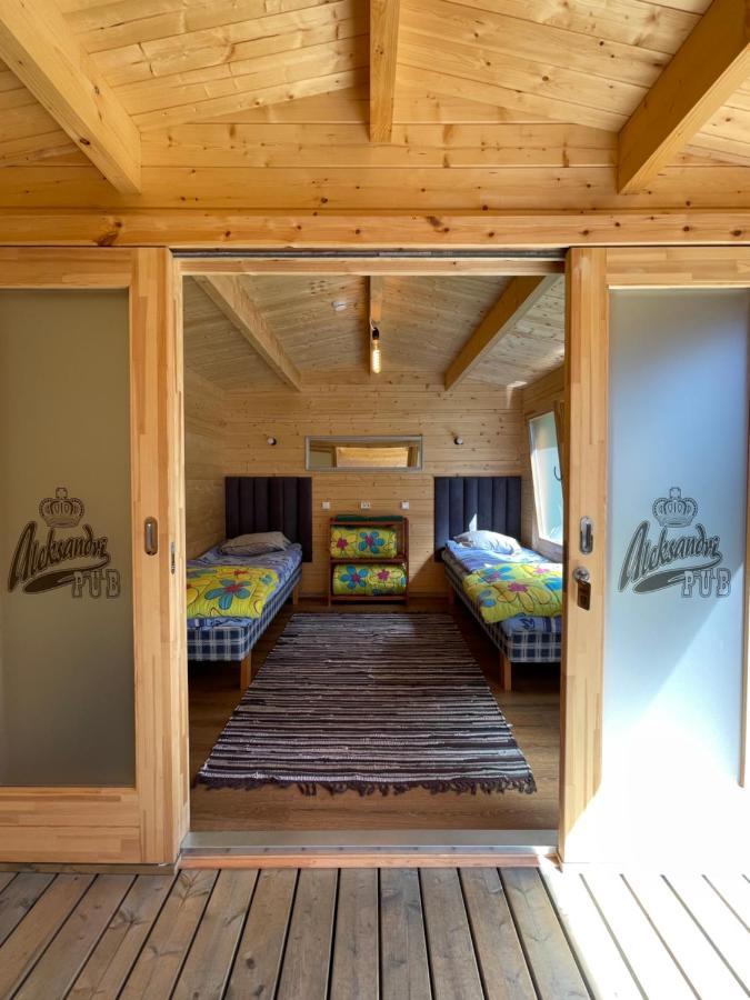 Aleksandri Guesthouse パルヌ エクステリア 写真