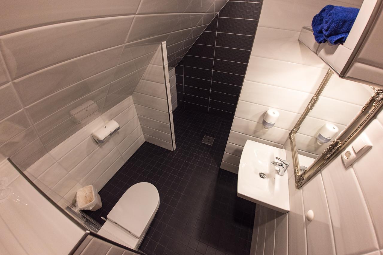 Aleksandri Guesthouse パルヌ エクステリア 写真