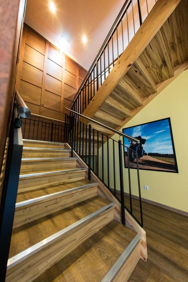 Aleksandri Guesthouse パルヌ エクステリア 写真