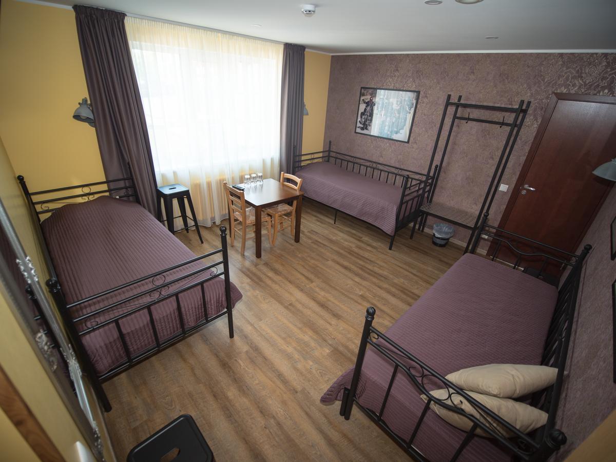 Aleksandri Guesthouse パルヌ エクステリア 写真