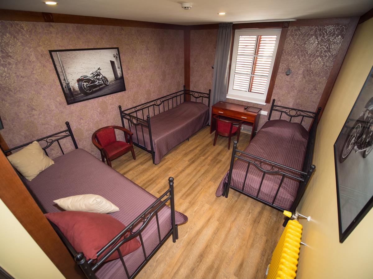 Aleksandri Guesthouse パルヌ エクステリア 写真