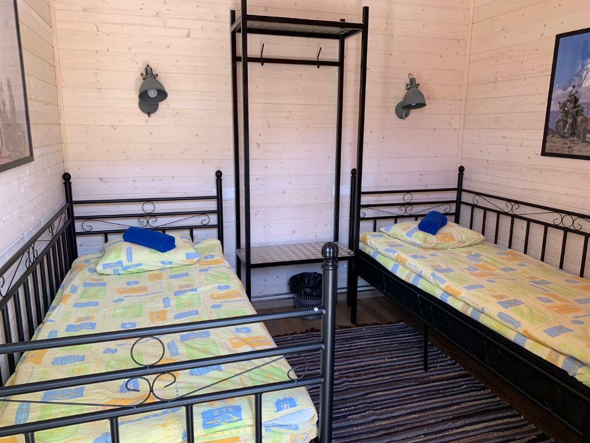 Aleksandri Guesthouse パルヌ エクステリア 写真